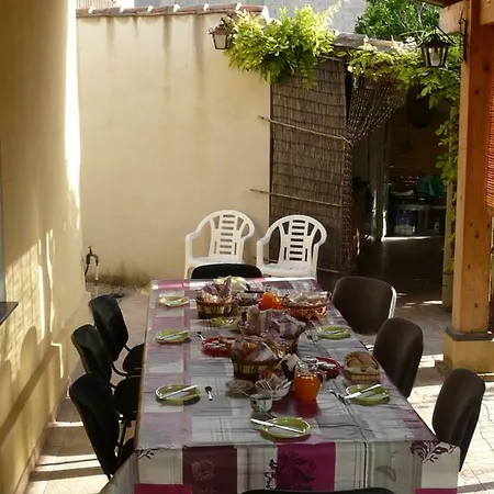 B&B Nurachi Bed and breakfast