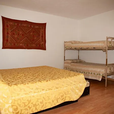 B&B Nurachi Bed and breakfast