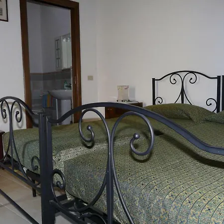 فندق مبيت وإفطار B&B Nurachi Nurachi